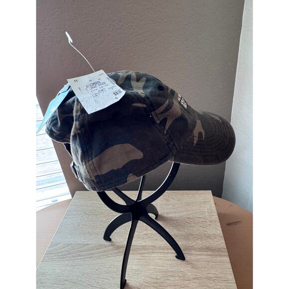 Wembley "Hometown Hero" Camo Baseball Cap - Picture 5 of 11